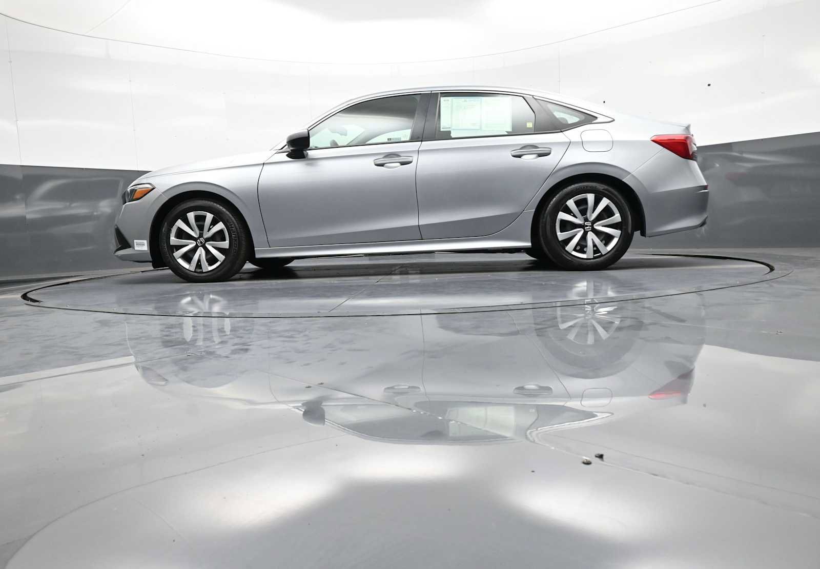 Used 2024 Honda Civic LX image 32