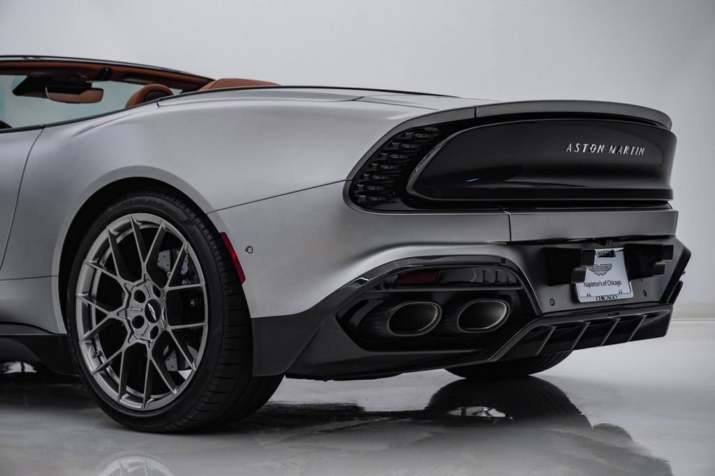 Used 2026 Aston Martin Vanquish Convertible RWD image 13