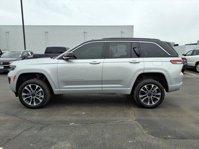 Used 2024 Jeep Grand Cherokee Overland w/ Trailer Tow Package image 4