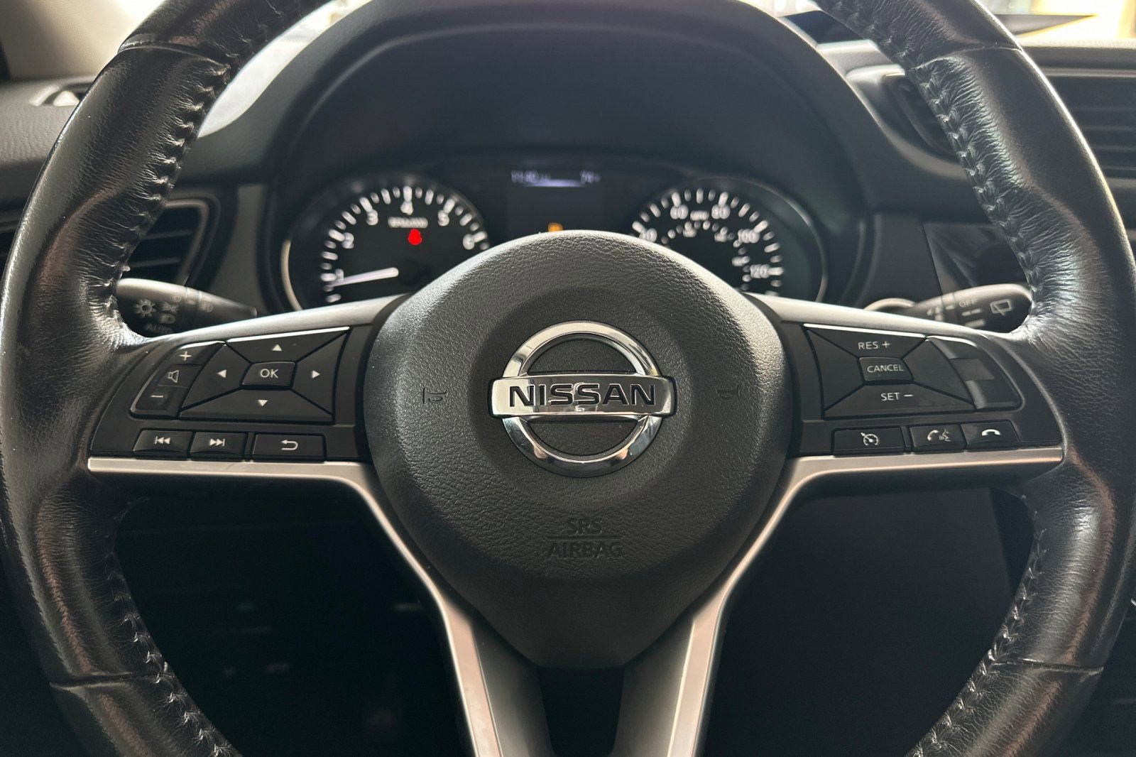 Used 2017 Nissan Rogue Sport SL FWD image 23