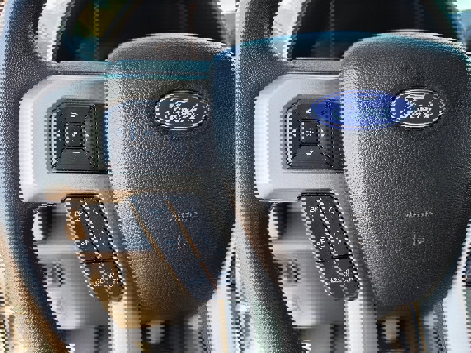 Used 2018 Ford F150 Lariat w/ Equipment Group 502A Luxury image 30