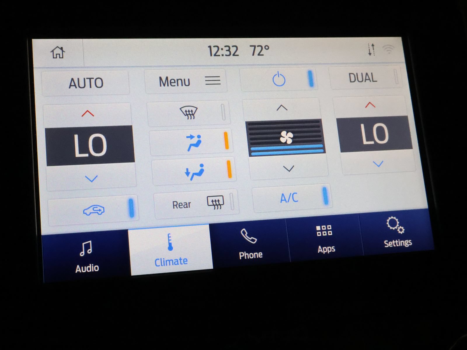 Used 2020 Ford Fusion SE FWD image 39