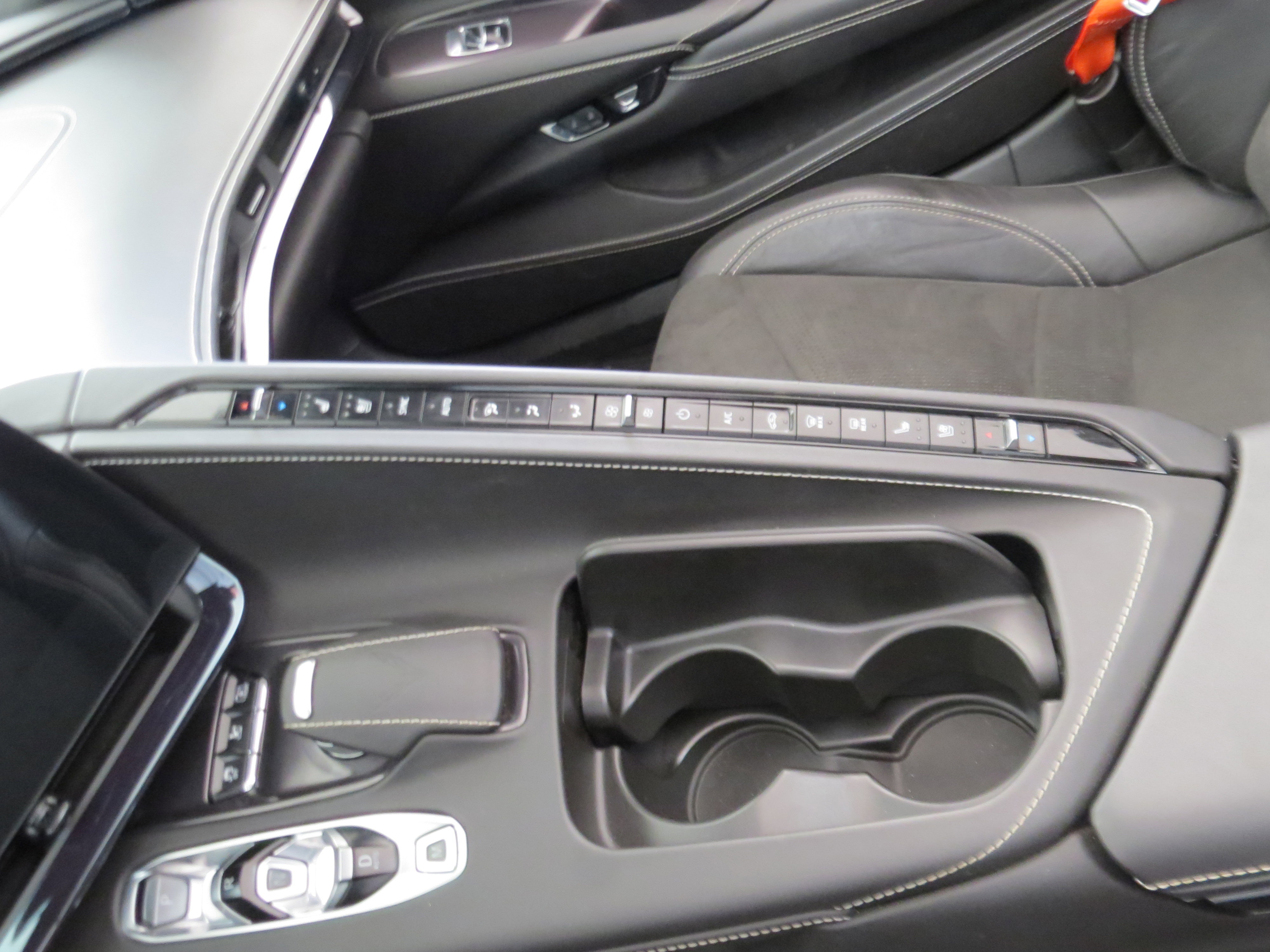 Used 2025 Chevrolet Corvette Z06 w/ Stealth Interior Trim Package RWD image 19