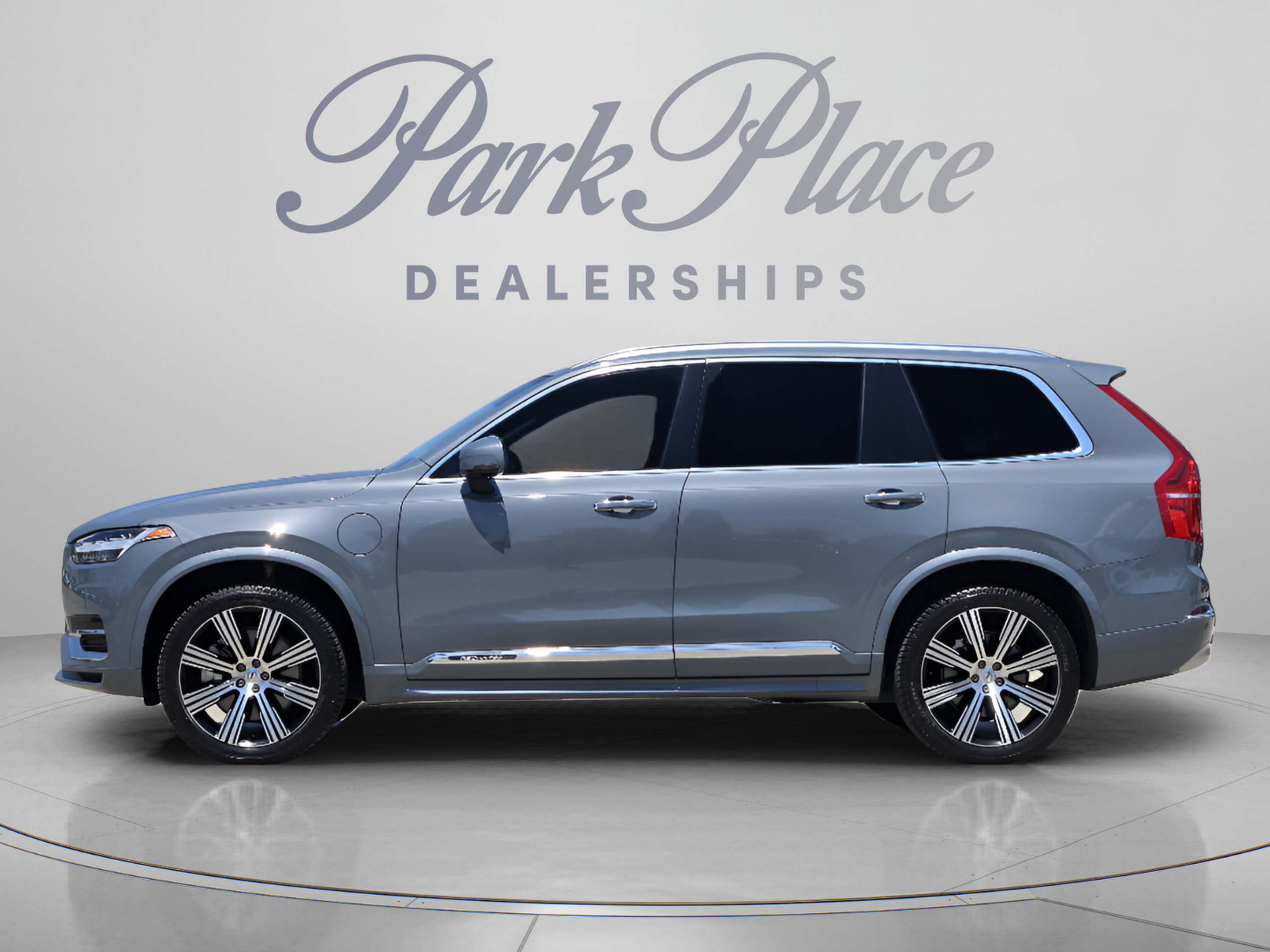 Used 2022 Volvo XC90 T8 Inscription AWD/4WD image 2
