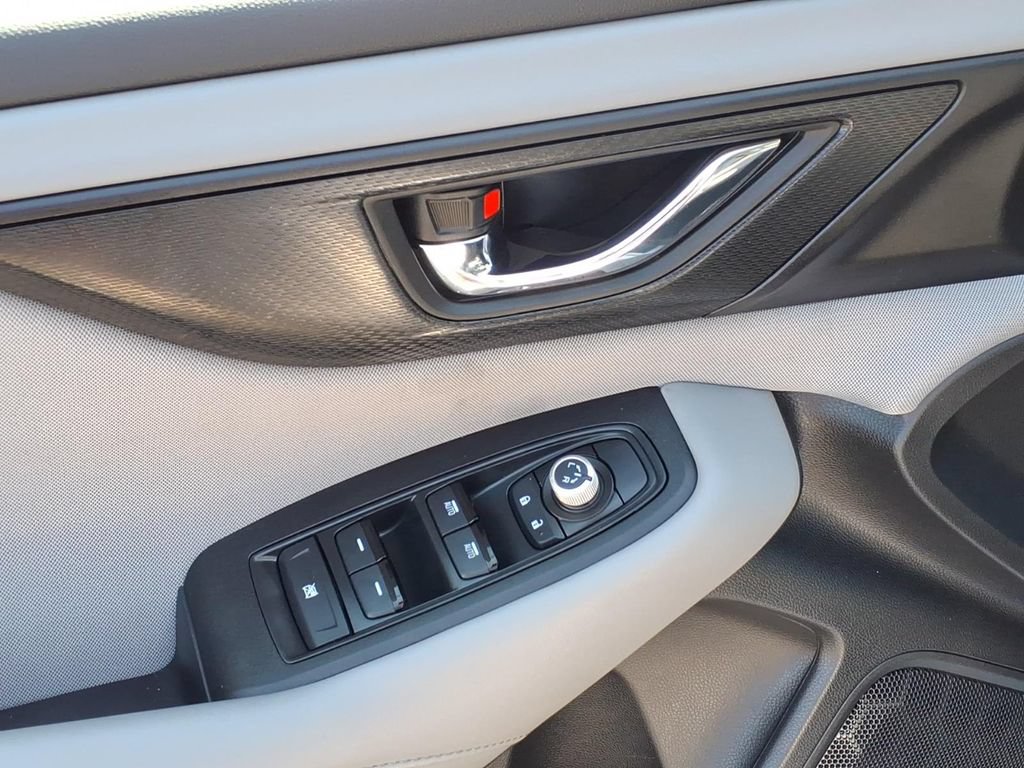 Used 2025 Subaru Legacy Premium AWD/4WD image 4