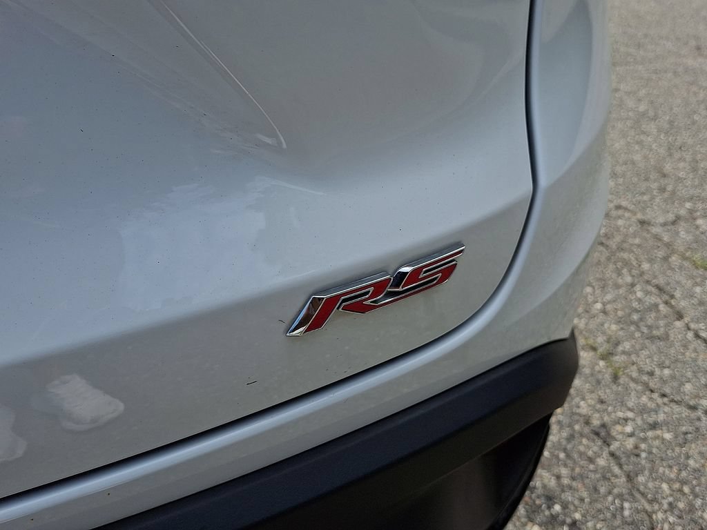 Used 2024 Chevrolet Trax RS FWD image 35