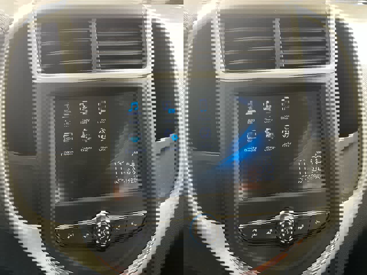 Used 2017 Chevrolet Sonic LS image 17