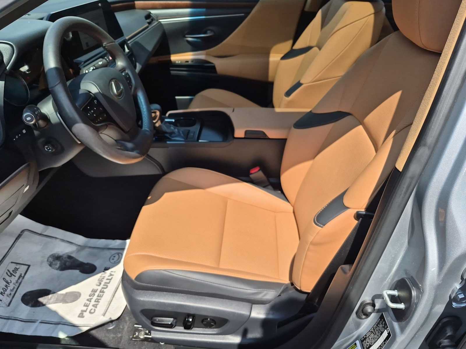 Used 2024 Lexus ES 350 w/ Premium Package FWD image 17