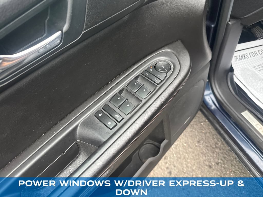 Used 2016 Chevrolet Traverse LTZ AWD/4WD image 11