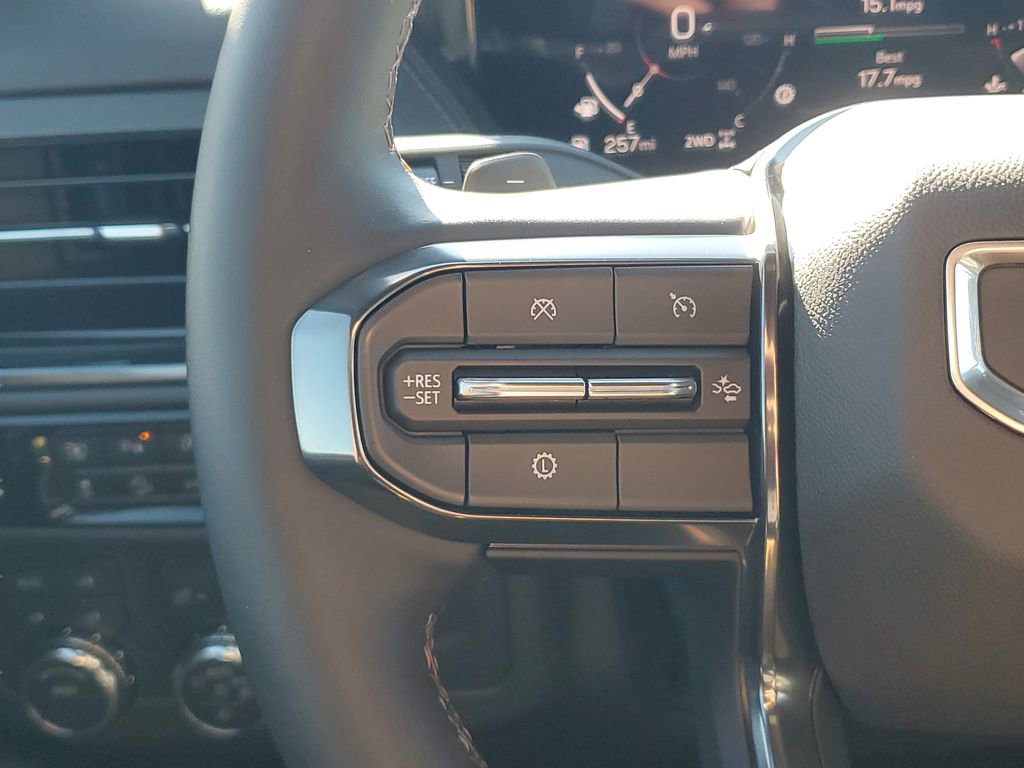 Used 2025 GMC Yukon AT4 w/ AT4 Premium Package image 25