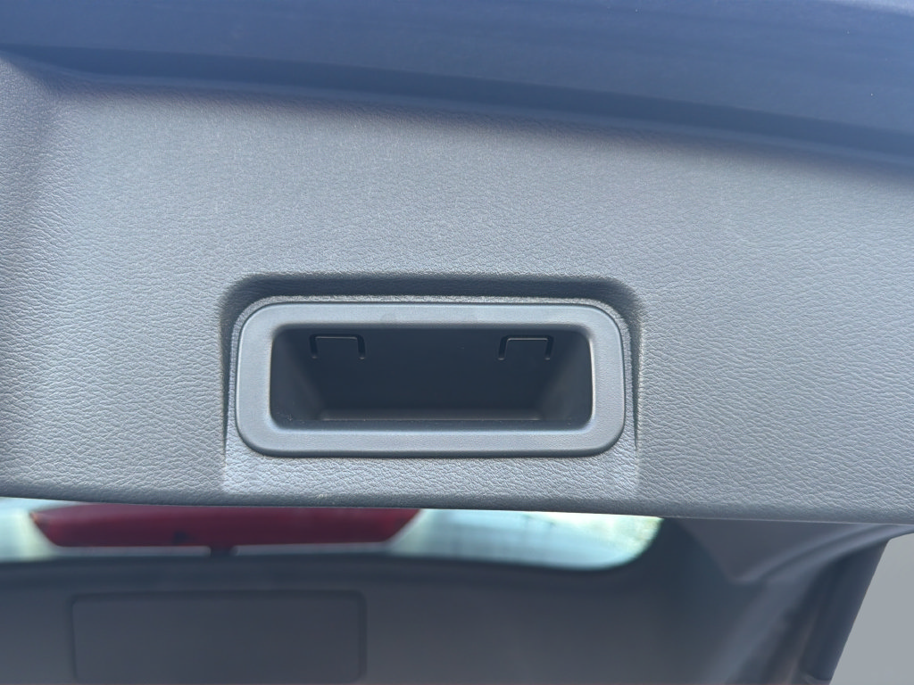 Certified 2021 Nissan Rogue Platinum FWD image 18