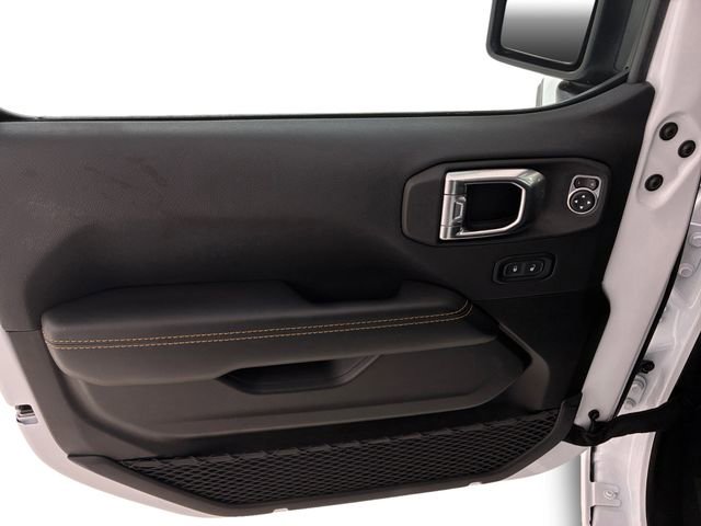 Used 2025 Jeep Wrangler Unlimited Sahara w/ Safety Group image 13