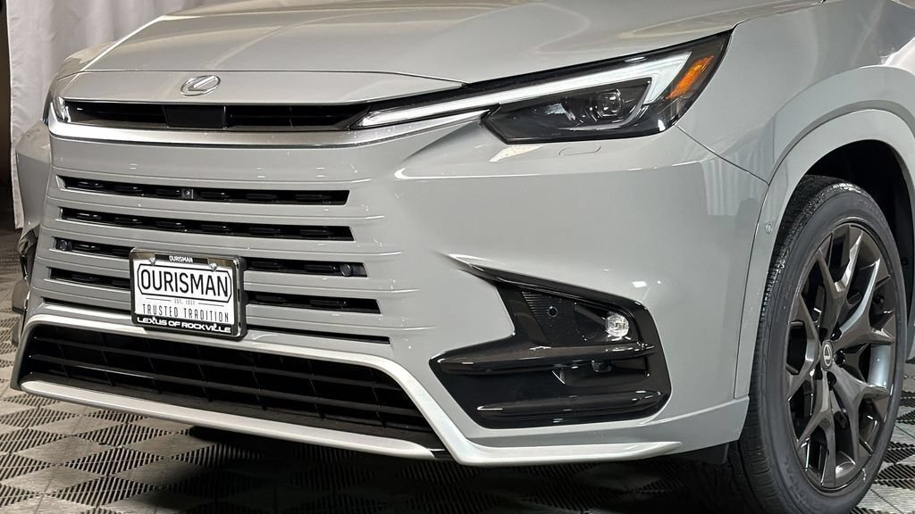 New 2026 Lexus TX 500h AWD image 3