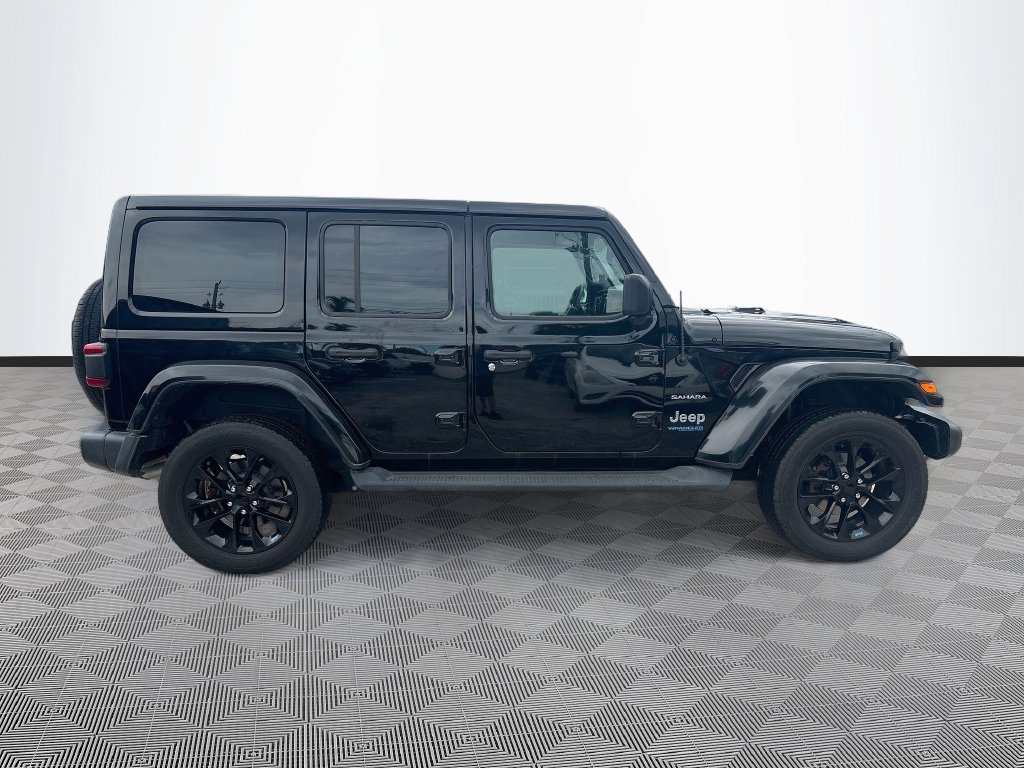 Certified 2022 Jeep Wrangler Unlimited Sahara AWD/4WD image 5