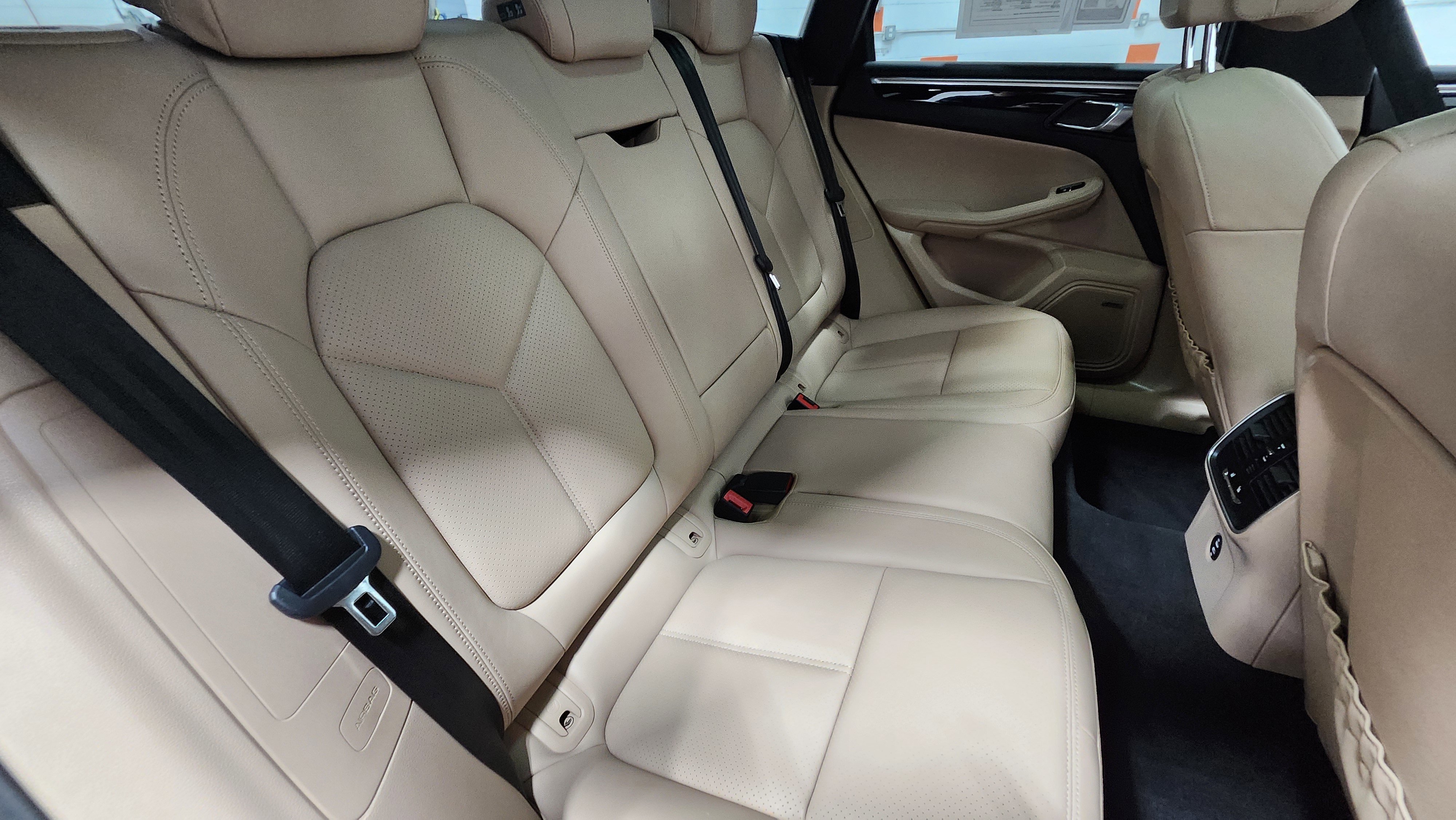 Used 2023 Porsche Macan S image 22