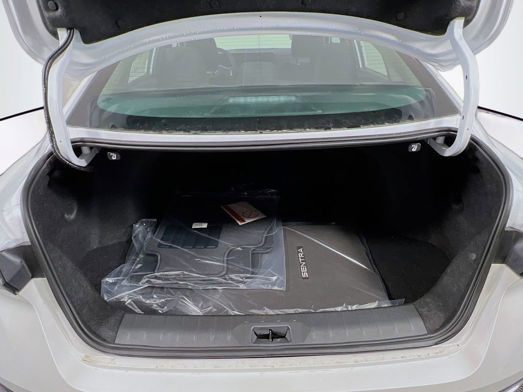 New 2026 Nissan Sentra SR w/ SR All Weather Package FWD image 23