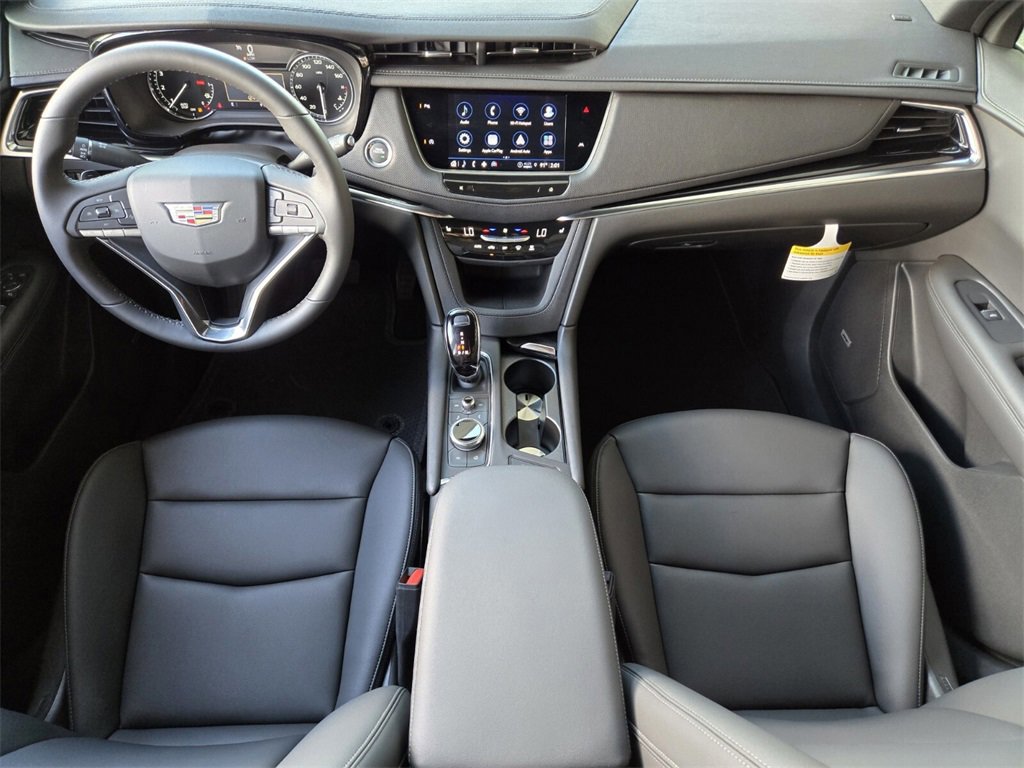 New 2025 Cadillac XT6 Luxury image 18