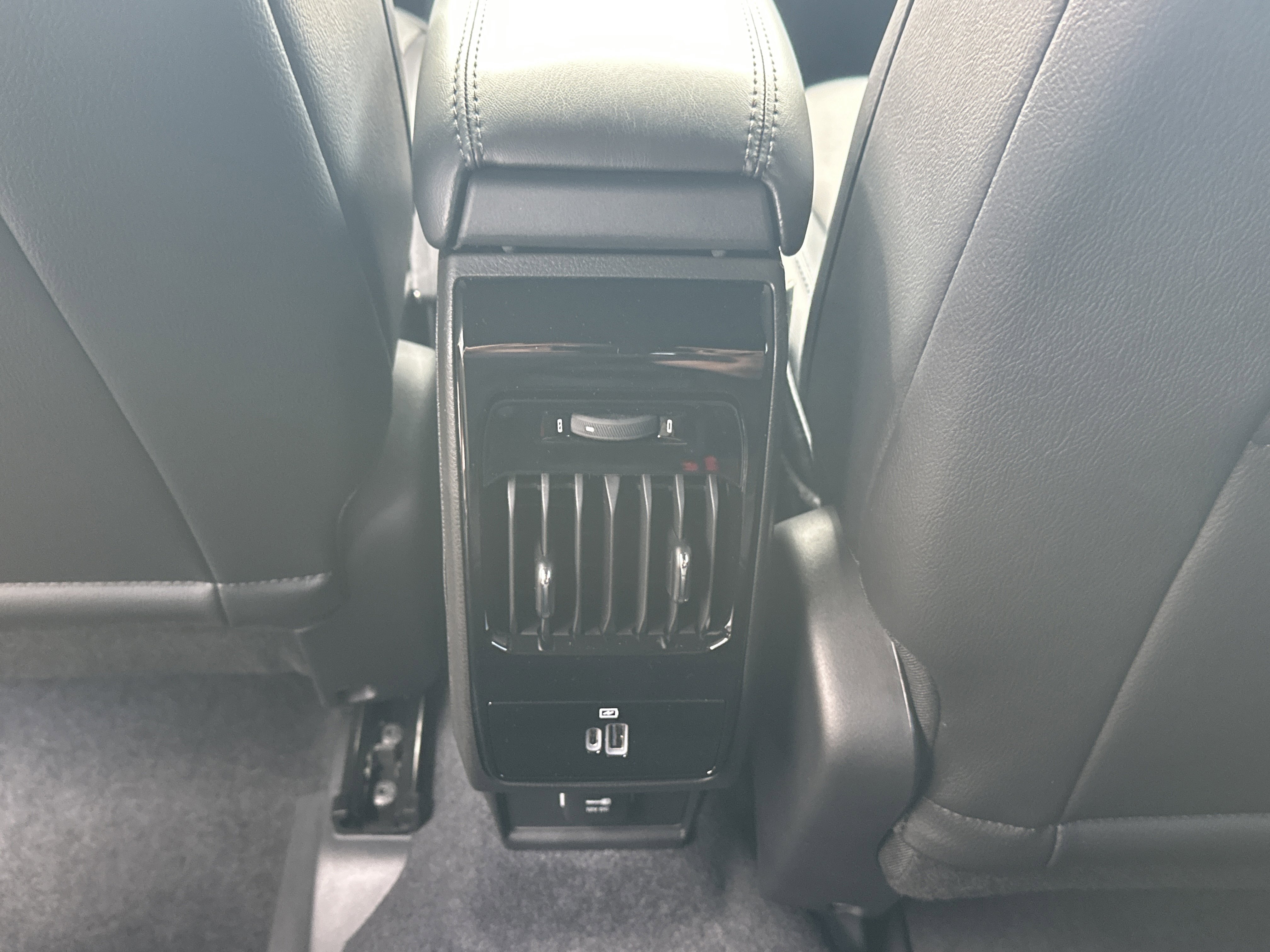 New 2026 Jeep Compass Latitude image 36