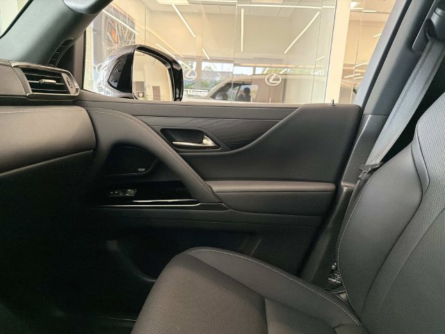 Certified 2026 Lexus LX 700h Luxury w/ Appearance Package AWD/4WD image 21
