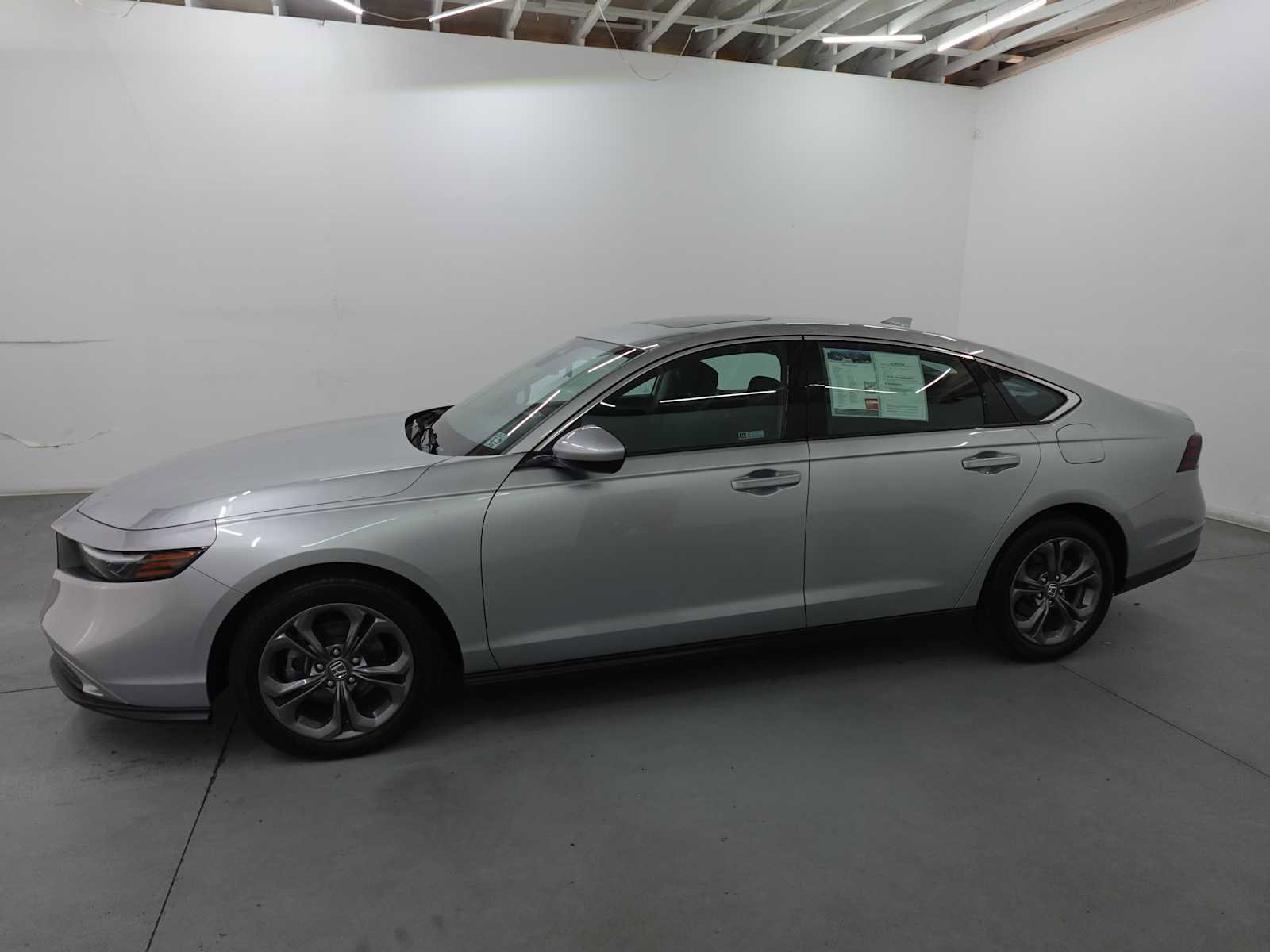 Certified 2024 Honda Accord EX image 8