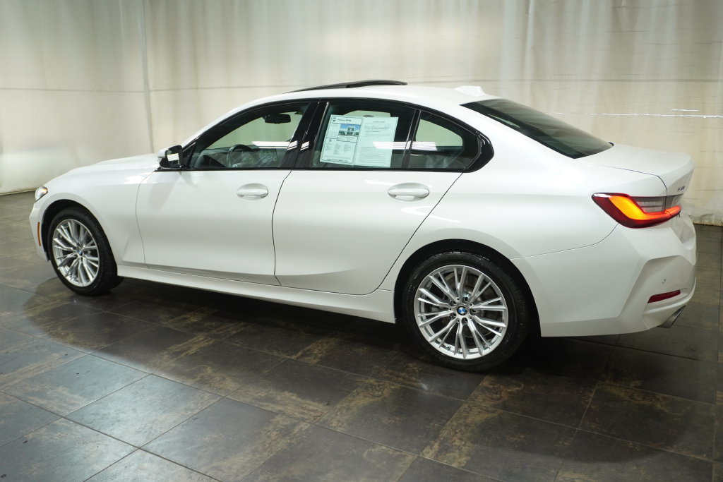 Used 2023 BMW 330i xDrive Sedan w/ Driving Assistance Package AWD/4WD image 6