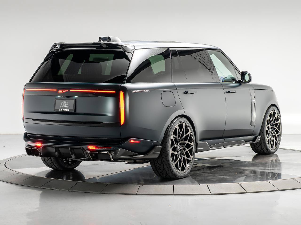Used 2025 Land Rover Range Rover Long Wheelbase Autobiography AWD/4WD image 5