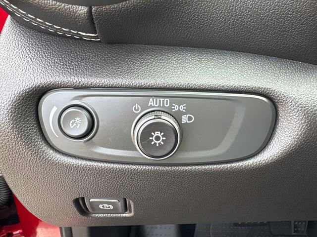 Used 2023 Chevrolet Blazer LT w/ Convenience Package image 18