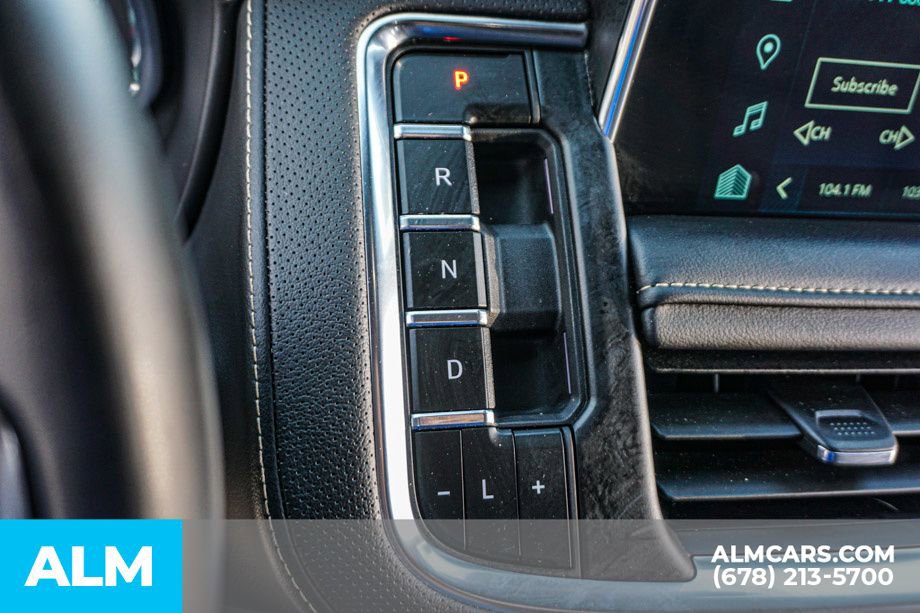Used 2024 Chevrolet Suburban Premier RWD image 47