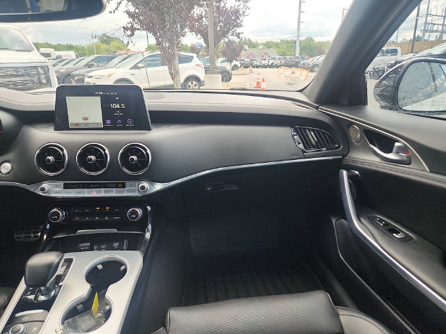 Used 2018 Kia Stinger GT2 RWD image 10