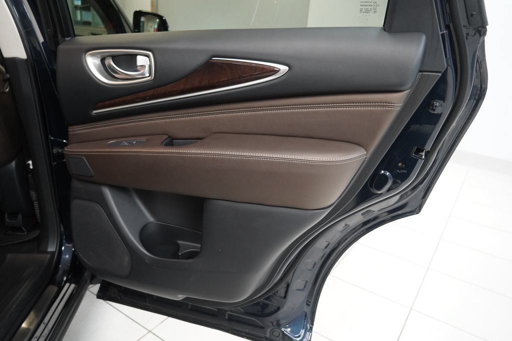 Used 2018 INFINITI QX60 Luxe w/ Deluxe Technology Package AWD/4WD image 35