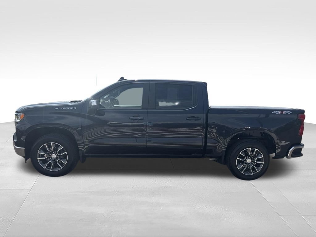 Used 2022 Chevrolet Silverado 1500 LT AWD/4WD image 6