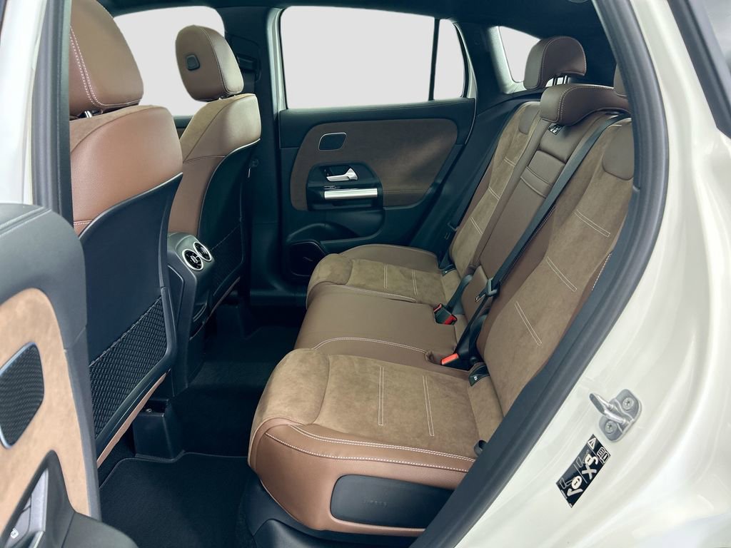 New 2026 Mercedes-Benz GLA 35 AMG 4MATIC image 20