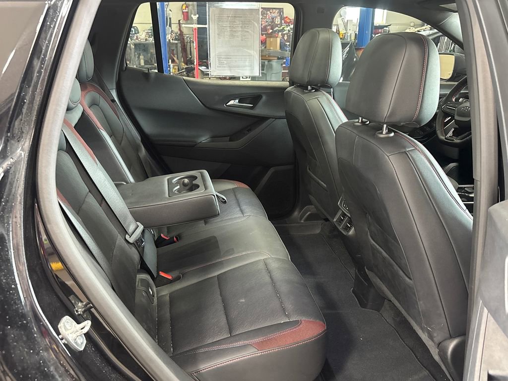 Used 2025 Chevrolet Equinox RS w/ Safety and Technology Package image 17