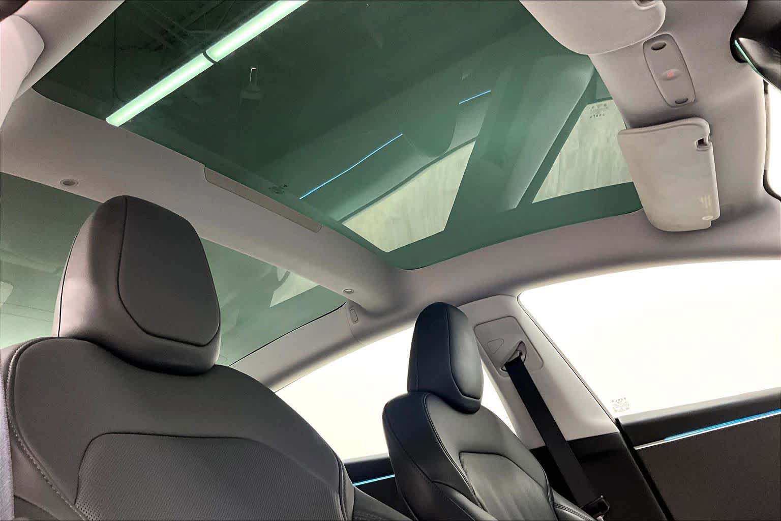 Used 2024 Tesla Model 3 Standard Range RWD image 13