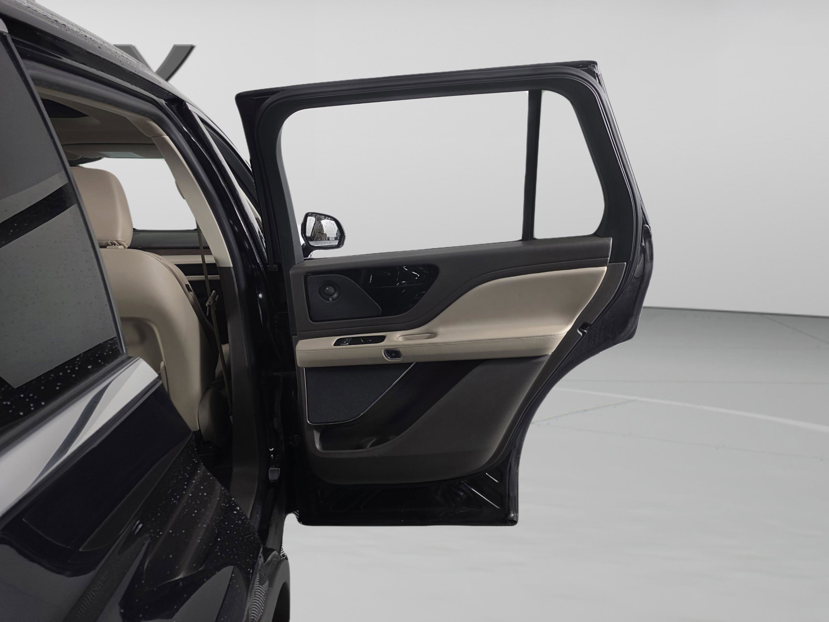 Used 2024 Lincoln Aviator Reserve w/ Elements Package Plus image 51