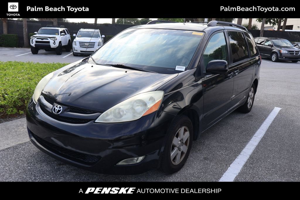 Used 2009 Toyota Sienna XLE FWD image 1