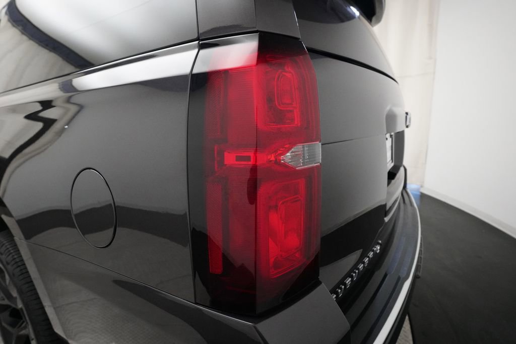 Used 2018 Chevrolet Suburban Premier image 34