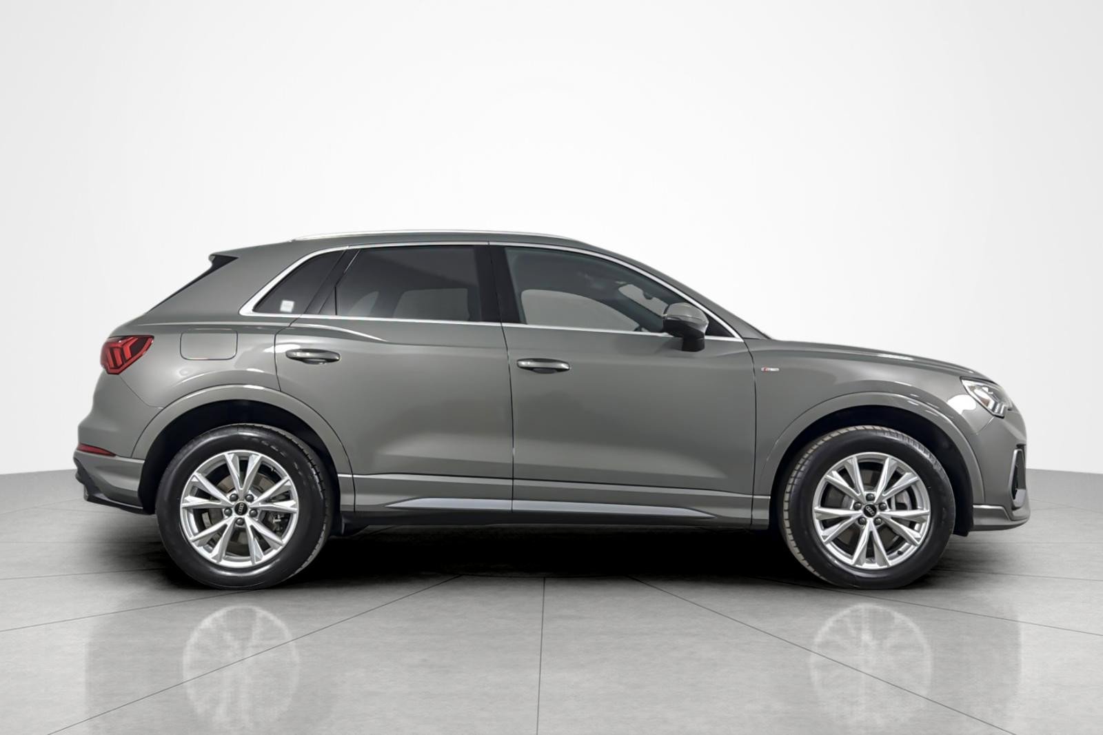 Used 2024 Audi Q3 2.0T Premium AWD/4WD image 6