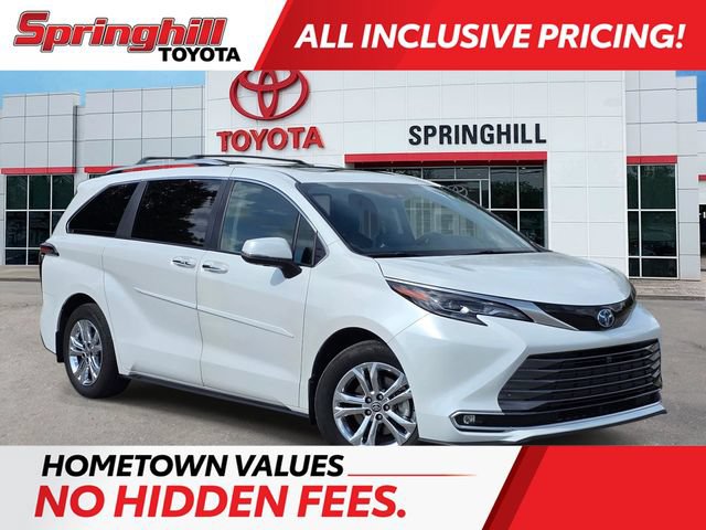 Used 2024 Toyota Sienna Platinum AWD/4WD image 1