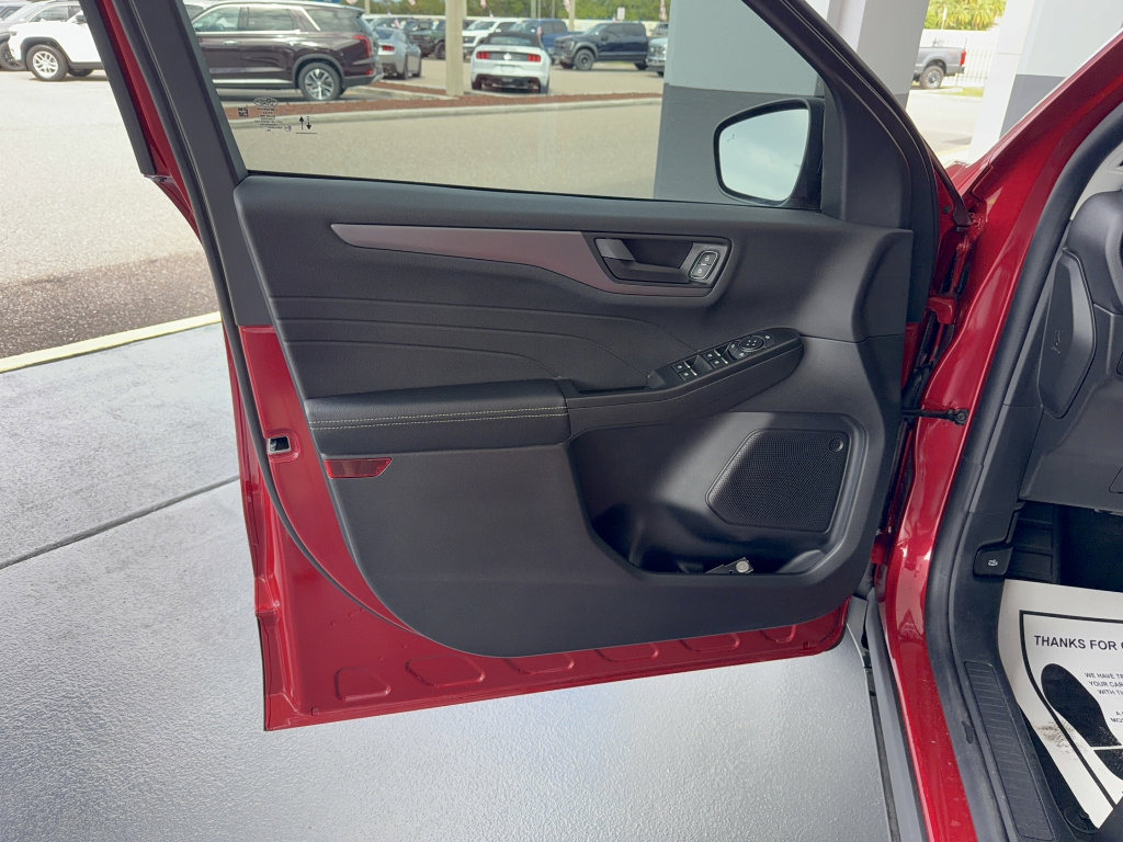 Used 2025 Ford Escape Active w/ Tech Pack #1 image 8