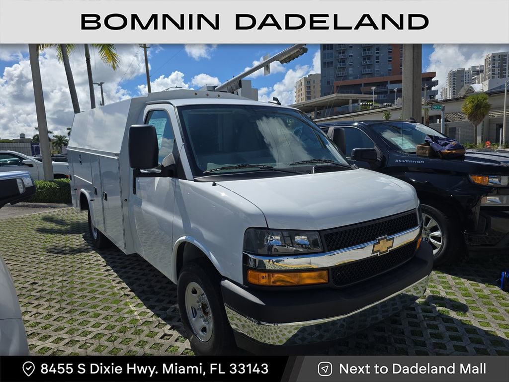 New 2024 Chevrolet Express 3500 w/ Power Convenience Package