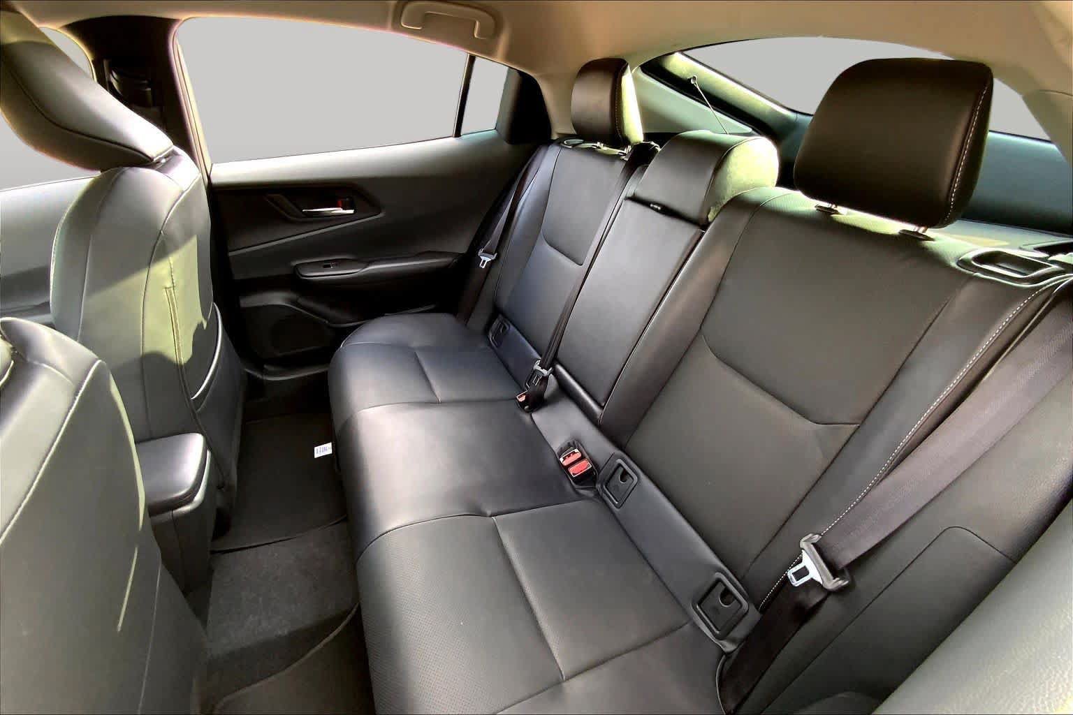 Used 2024 Toyota Prius XLE AWD/4WD image 21