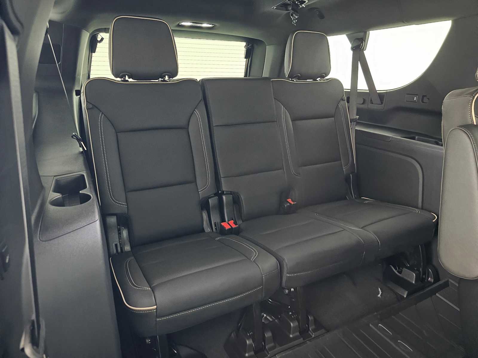New 2026 Chevrolet Suburban Premier w/ Sun And Tow Package AWD/4WD image 13