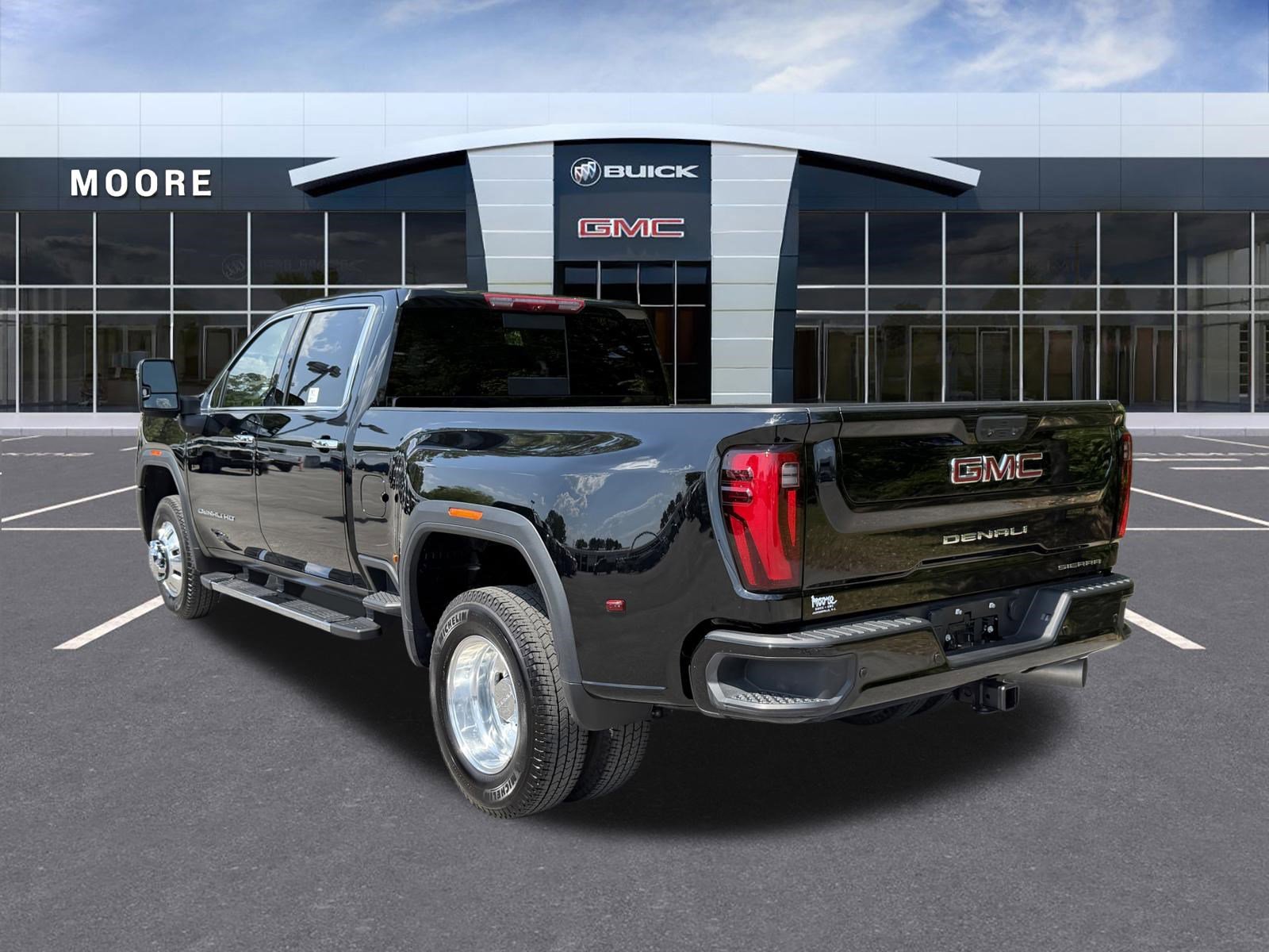 Used 2025 GMC Sierra 3500 Denali w/ Denali Reserve Package AWD/4WD image 5