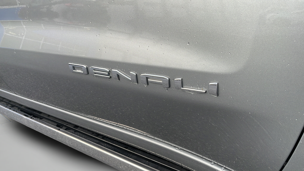 Used 2023 GMC Sierra 1500 Denali w/ Denali Reserve Package AWD/4WD image 14