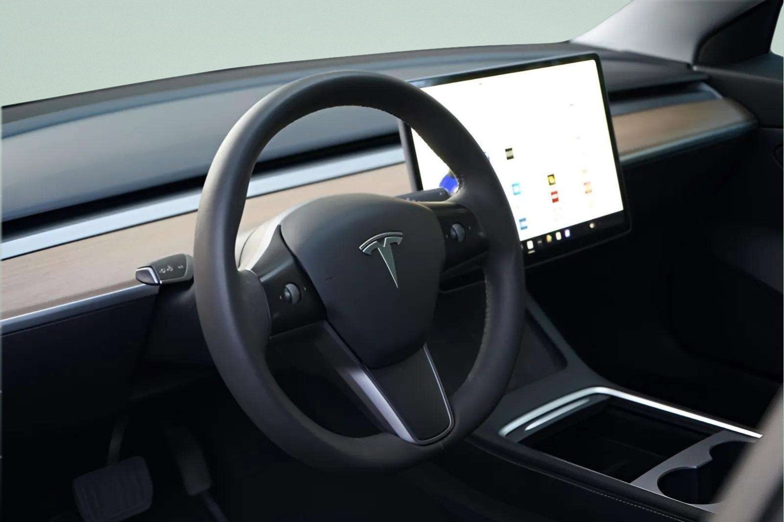 Used 2021 Tesla Model 3 Standard Range Plus image 36