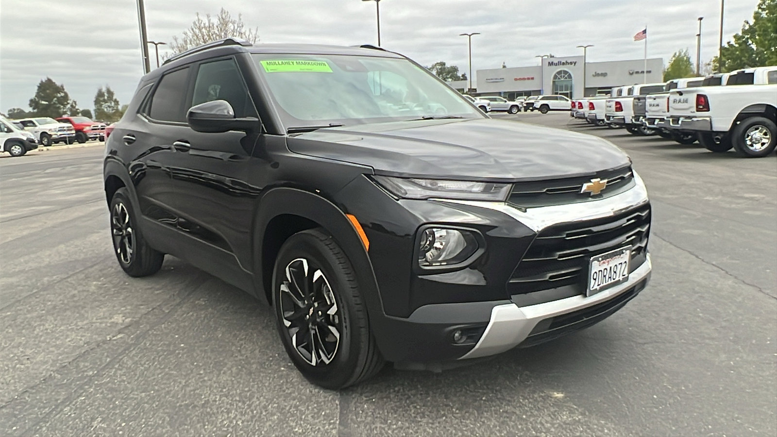Used 2023 Chevrolet TrailBlazer LT w/ Convenience Package image 1