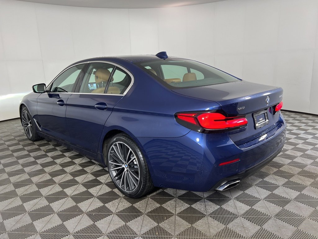 Used 2023 BMW 540i xDrive w/ Premium Package image 19