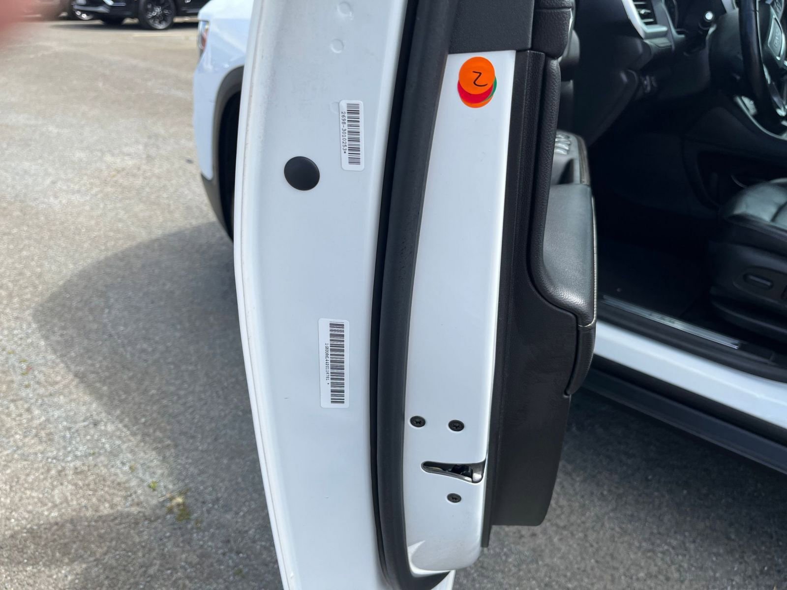 Used 2023 GMC Acadia SLT image 31