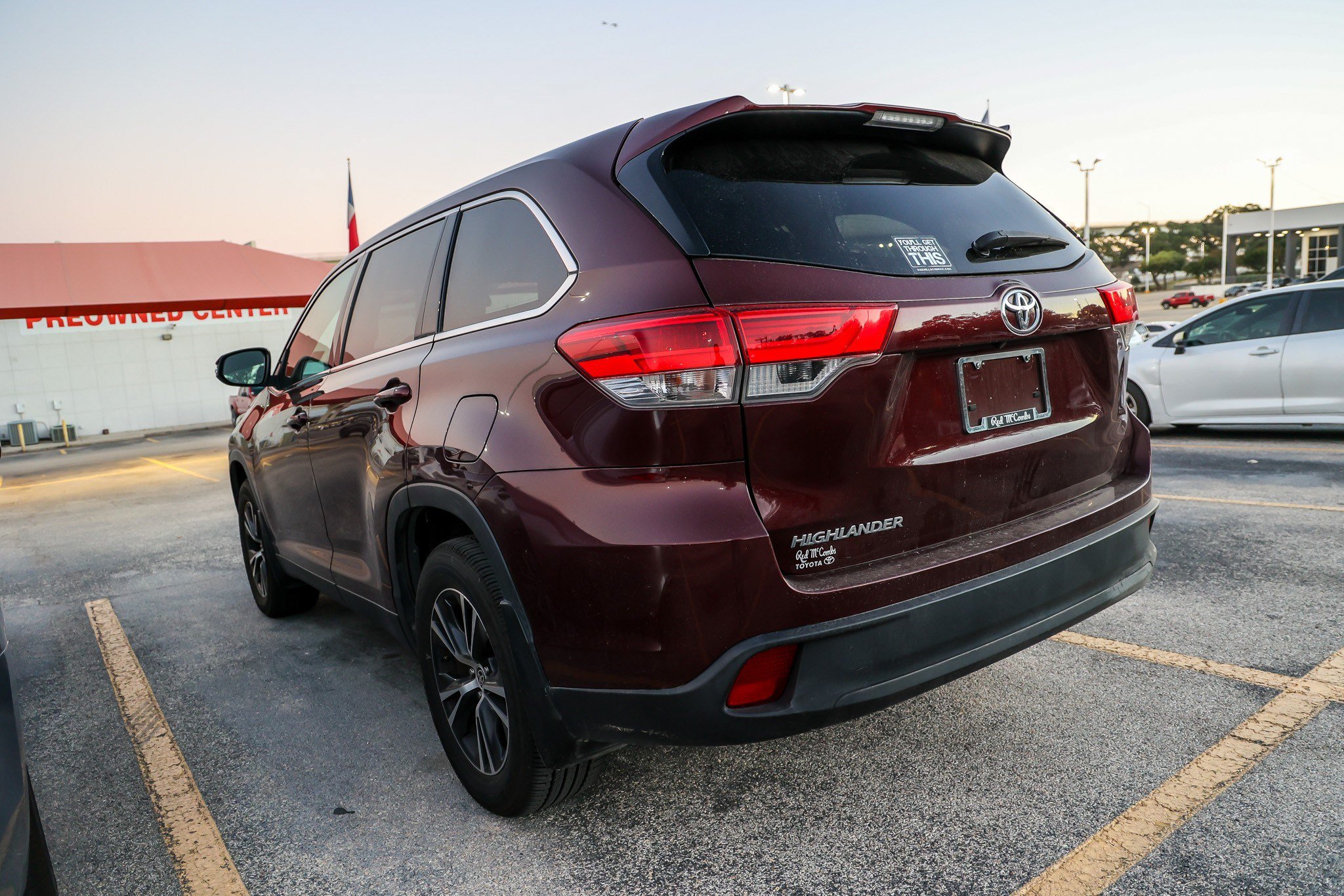 Used 2019 Toyota Highlander LE FWD image 10